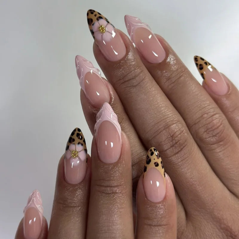 3D Faux Ongles Leopard French Nude Almond ── .✦
