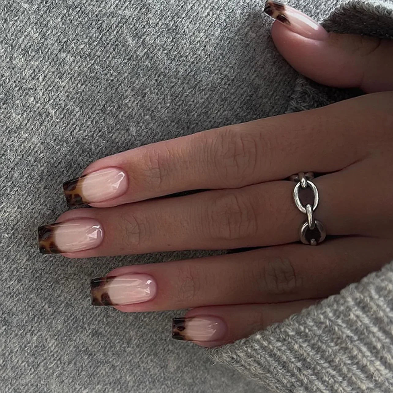 3D Faux Ongles Leopard French Nude Almond ── .✦