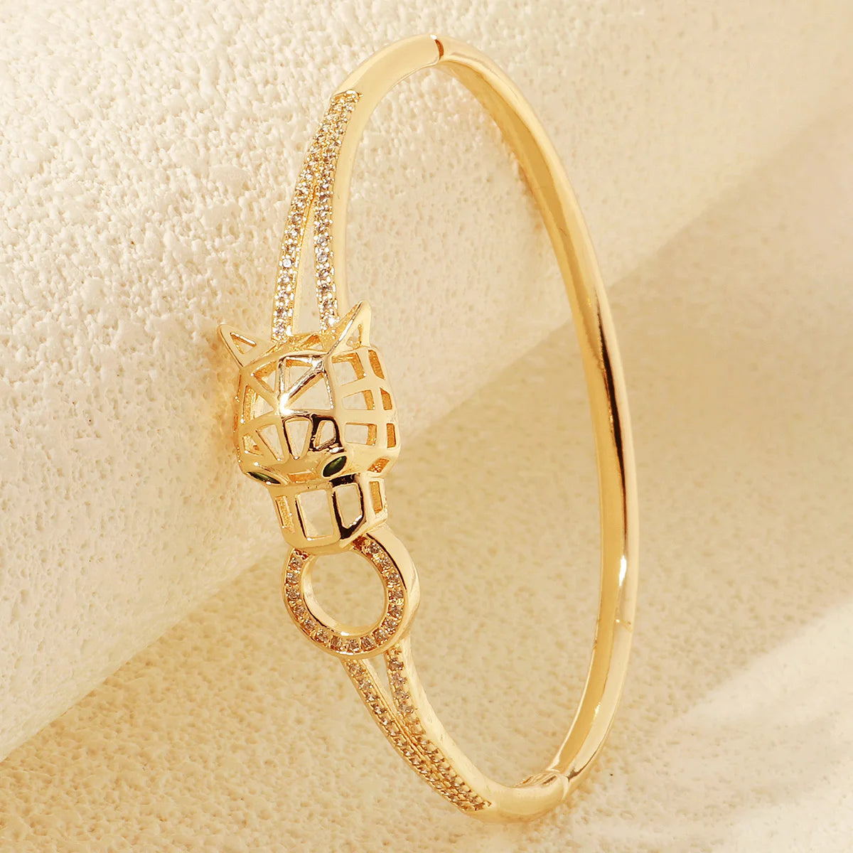 Bracelets Tendance Inox Dorés ⟢