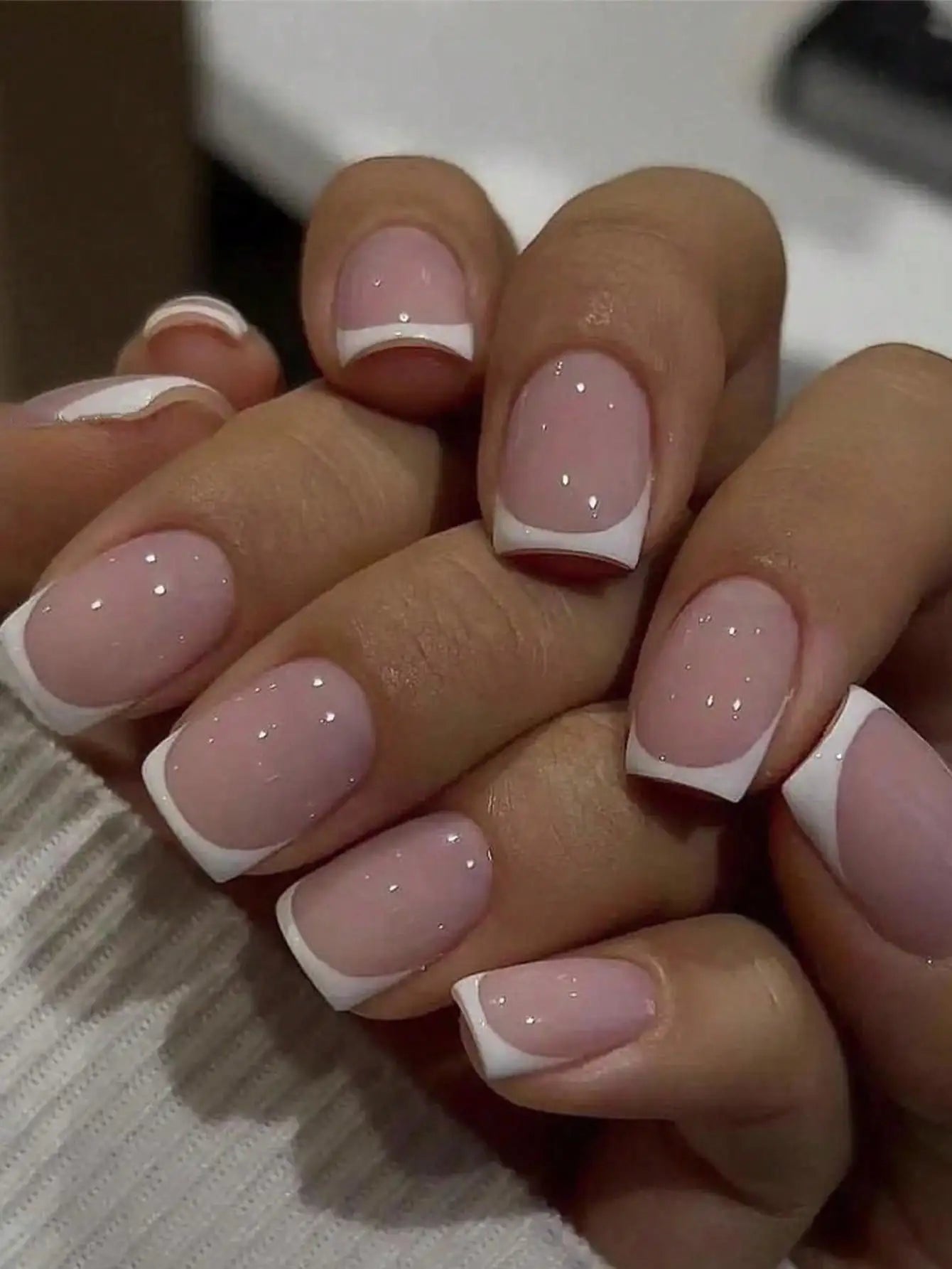 24pcs/set French Faux Ongles Court et Mi-Court ─ .✦