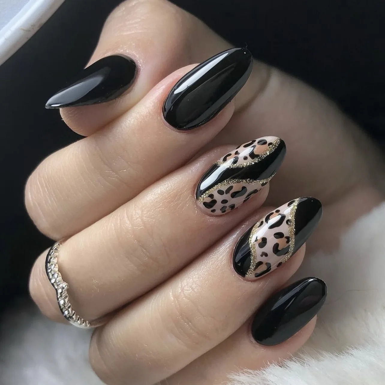 3D Faux Ongles Leopard French Nude Almond ── .✦