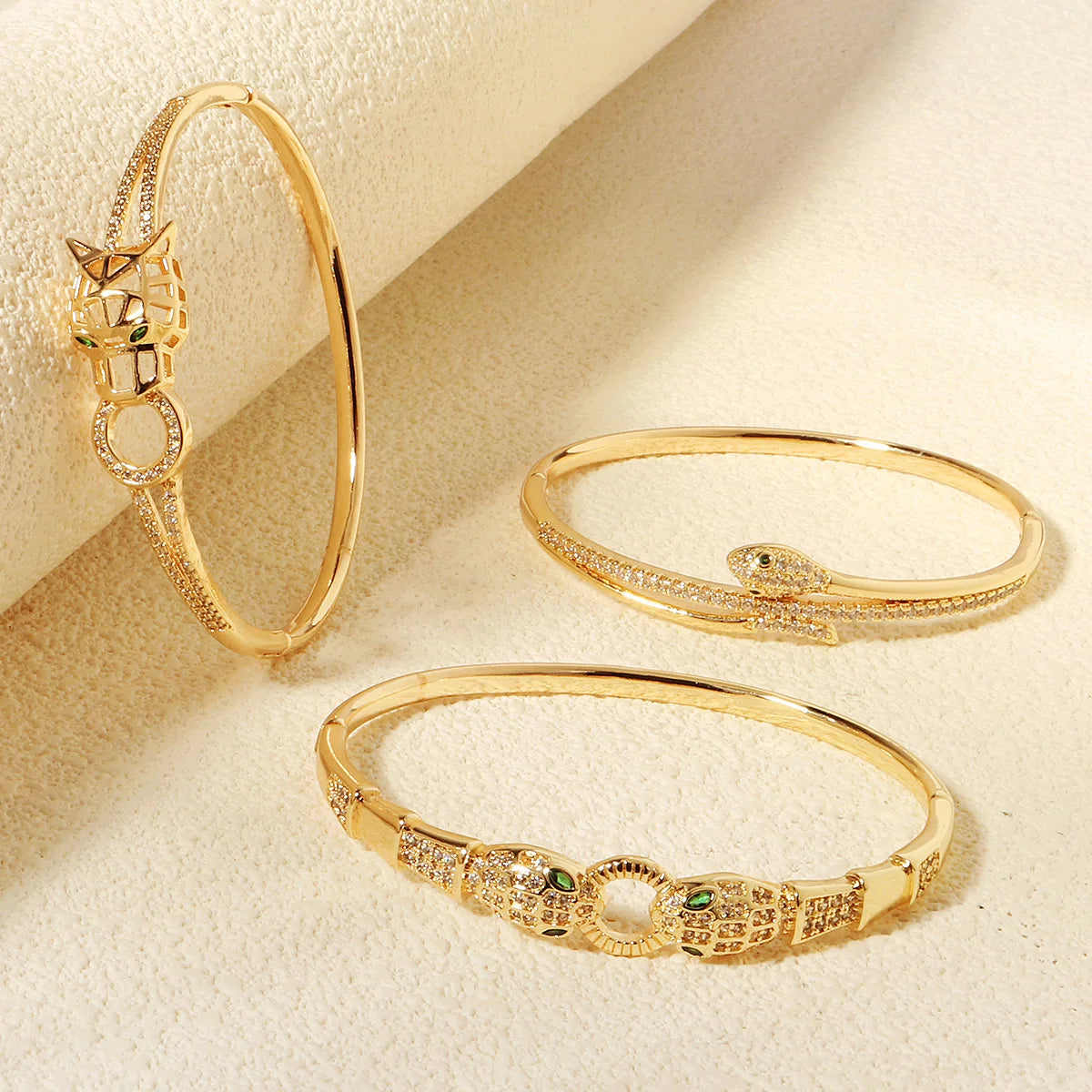 Bracelets Tendance Inox Dorés ⟢