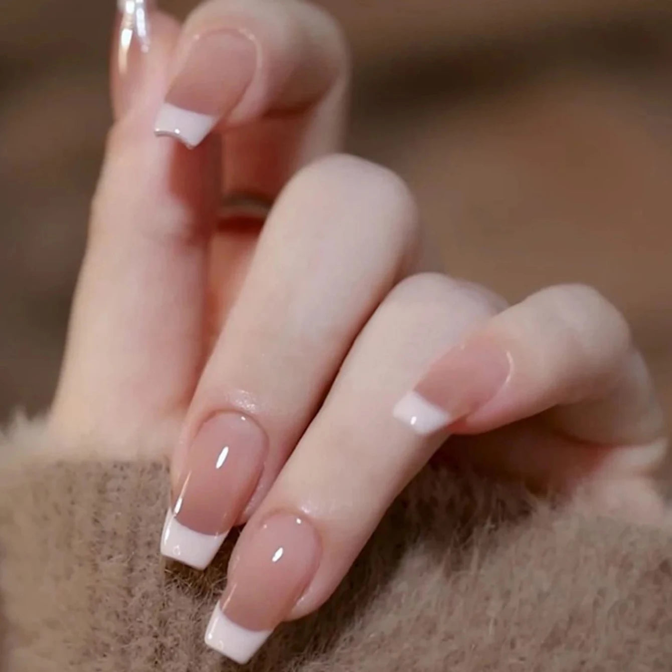 24pcs/set French Faux Ongles Court et Mi-Court ─ .✦