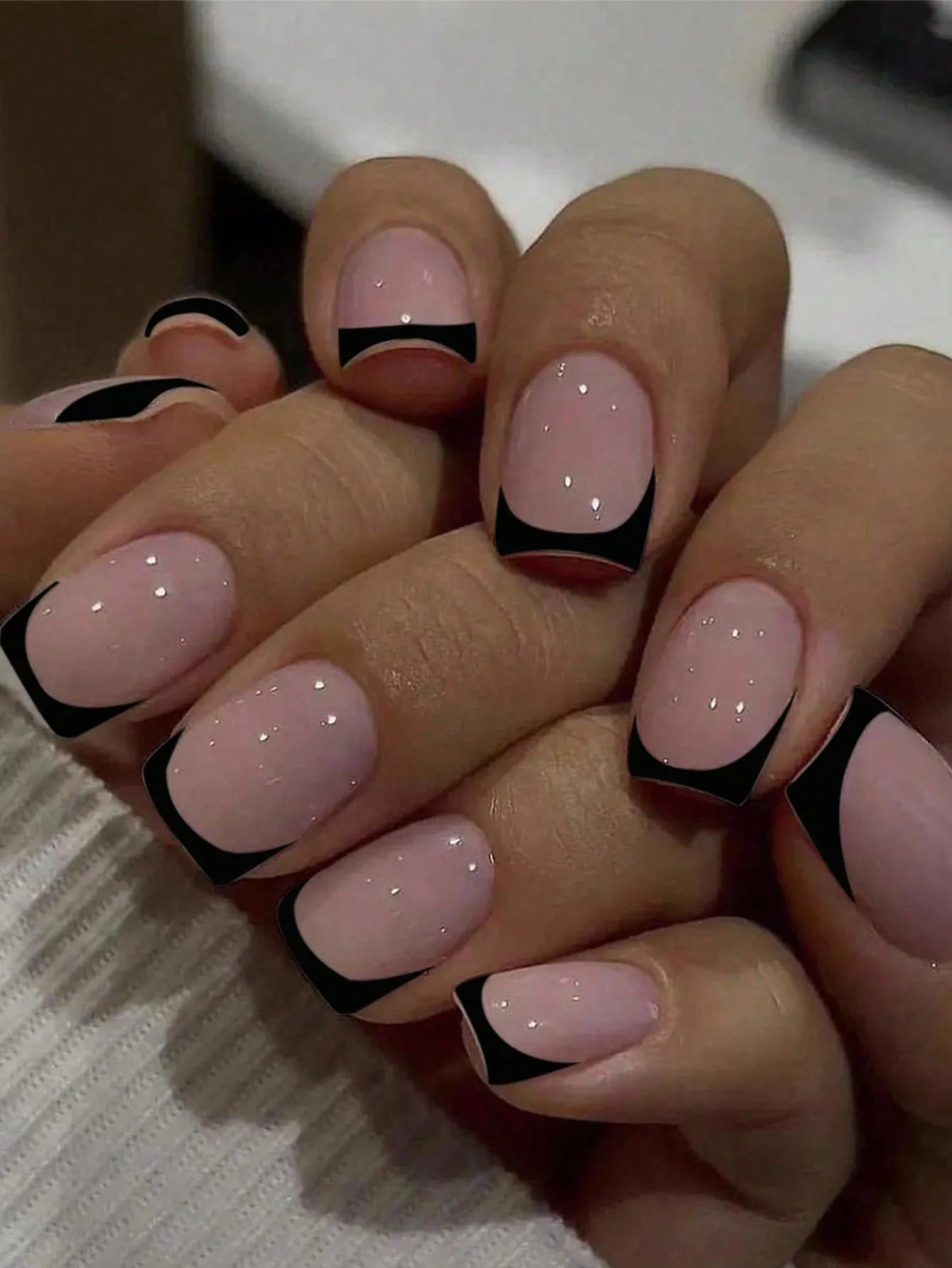 24pcs/set French Faux Ongles Court et Mi-Court ─ .✦