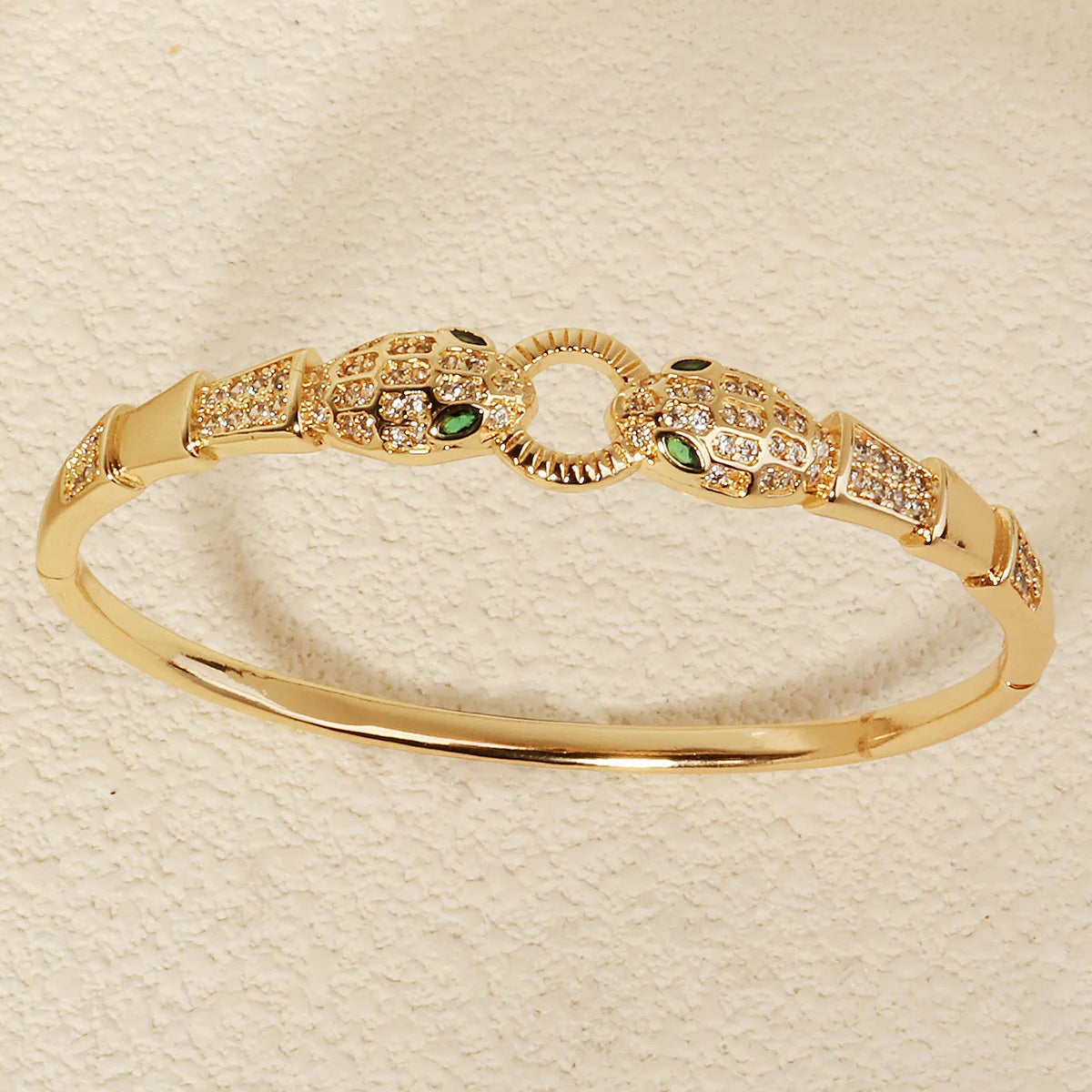 Bracelets Tendance Inox Dorés ⟢